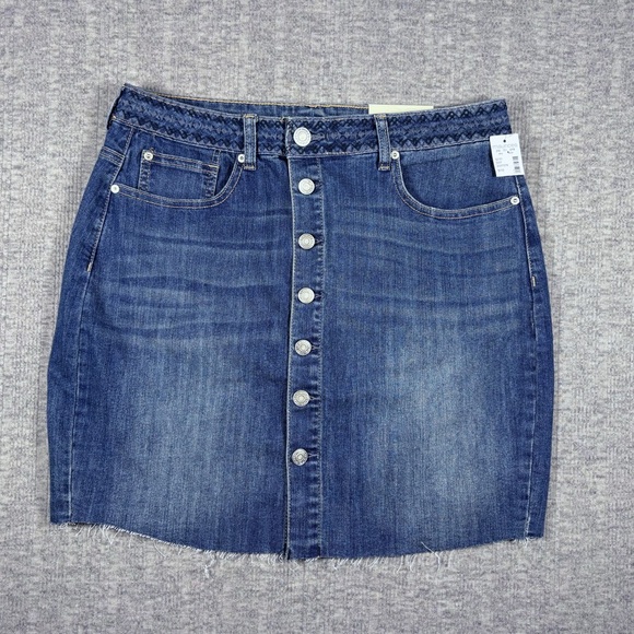 Maurices Denim Mini Skirt Button Front Fringe Hem Stretch Size 9/10 NWT - Picture 1 of 4